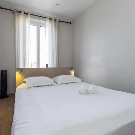 Appartamento Sleeps 4 Wifi *