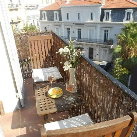 Sleeps 4 Wifi * Cannes