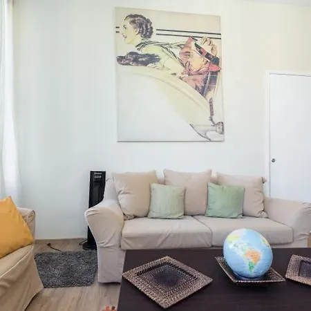 Sleeps 4 Wifi شقة كان